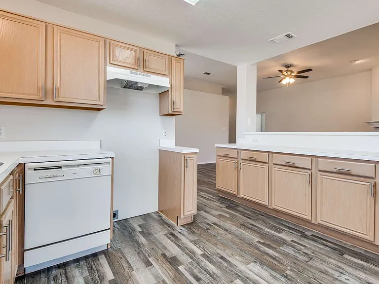 3111 Ponds Edge Trl — Photo 12