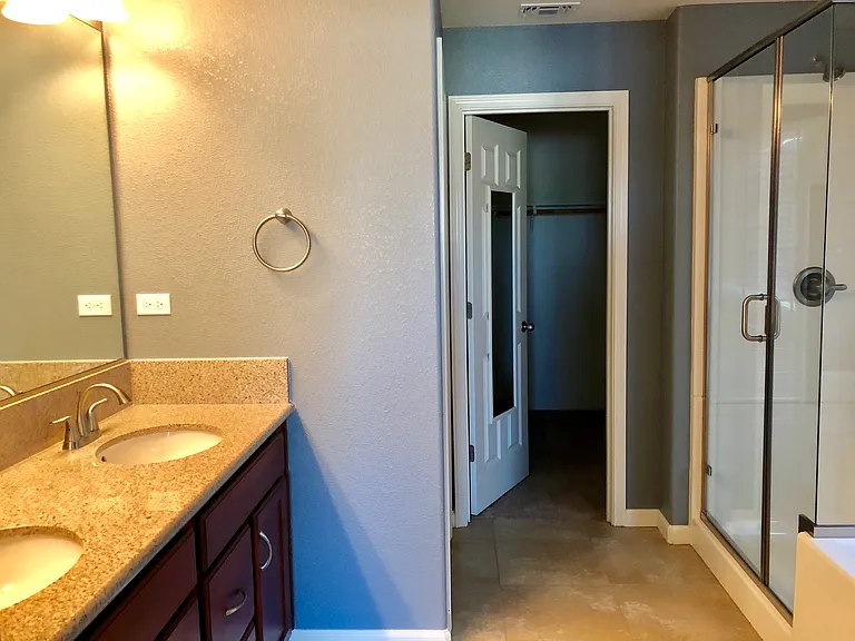 2554 Walker Dr — Photo 10