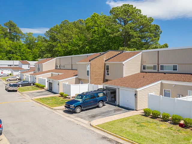 Grand Lake Townhomes
