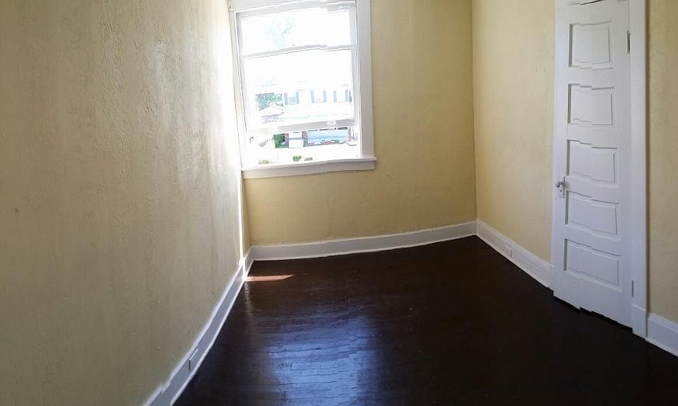 2nd image of 3334 E 119th St