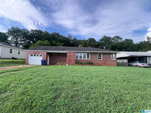 381 Pinehurst Dr, Talladega, AL 35160