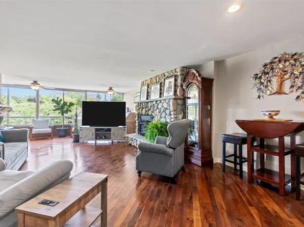 10903 Glen Acres Drive S #B, Seattle, WA 98168