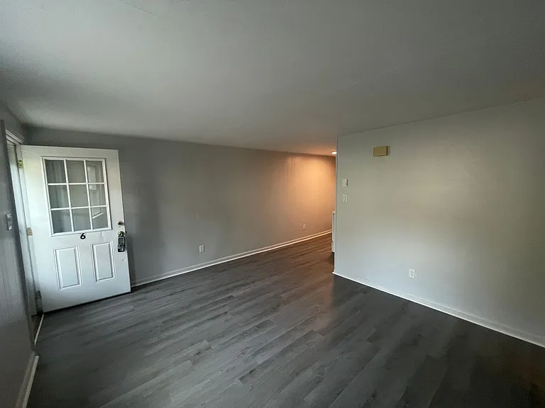 606 Millers Run Rd — Photo 3
