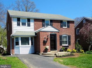 127 Hickory Ln, Bryn Mawr, PA 19010