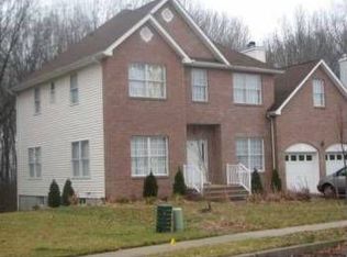 78 Melbloum Ln, Edison, NJ 08837