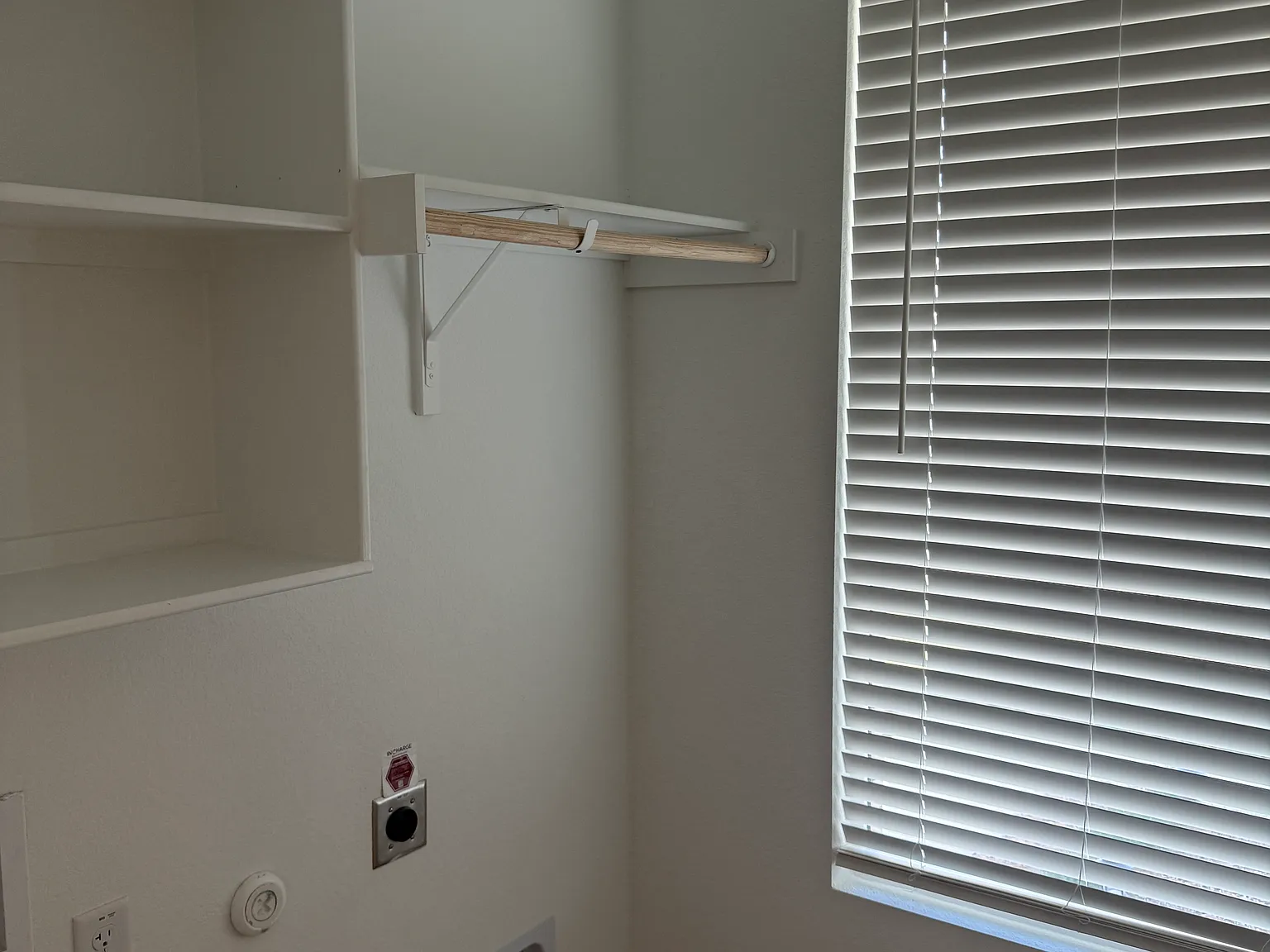 3 bed, 1510 sqft, $1,900 — Photo 3