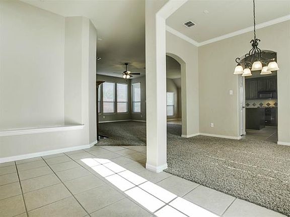3rd image of 2104 Bradley Dr