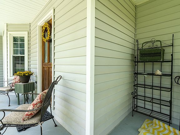 5th image of 106 Saint Michaels Ln