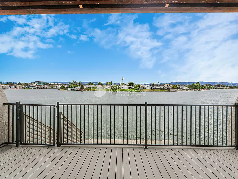 448 Fathom Dr — Photo 32