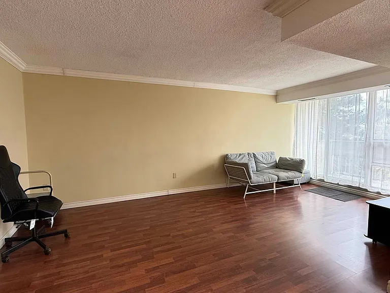 1300 Marlborough Ct #323 — Photo 9