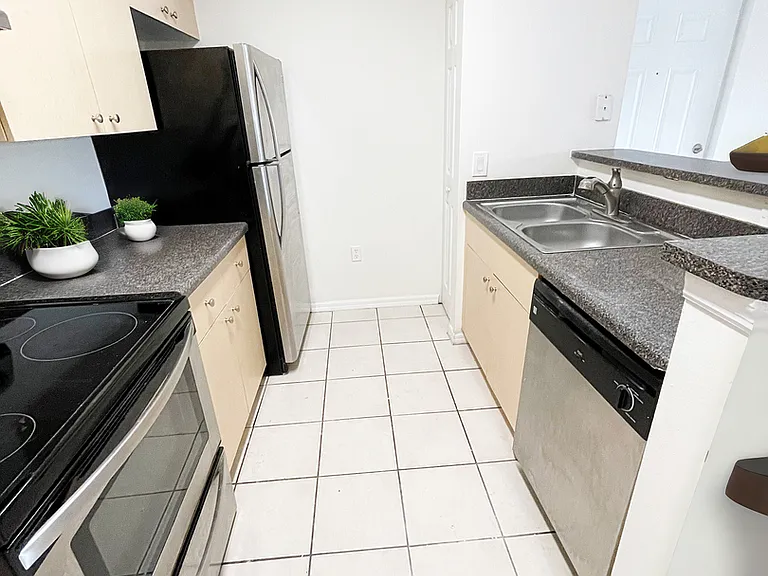 4081 San Marino Blvd #206 — Photo 2