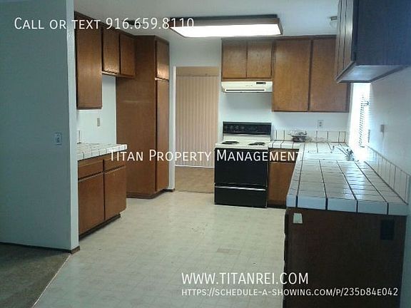 4th image of 79 Henna Ct