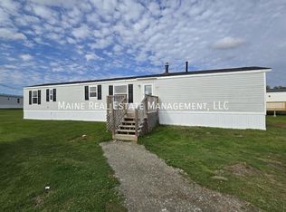 176 F St, Pittsfield, ME 04967