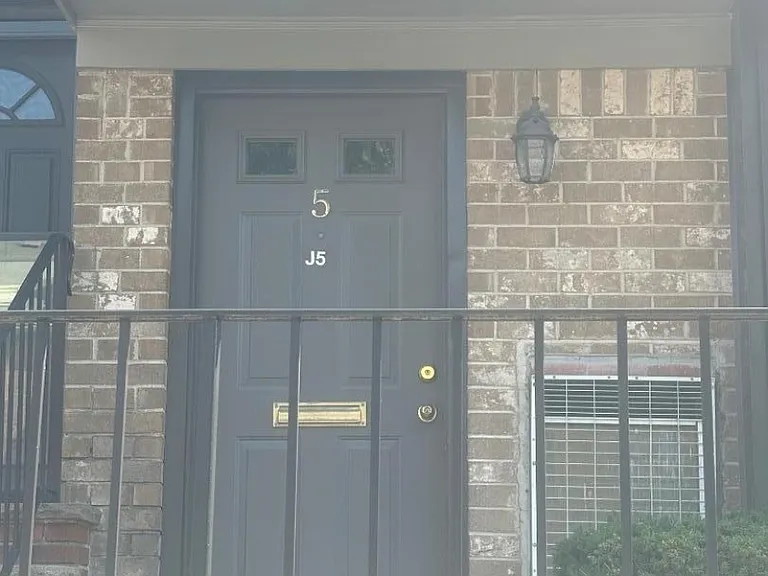 181 J 5 Long Hill Rd #J-5 — Photo 2