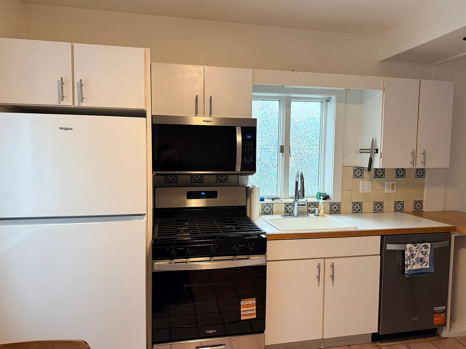 2 bed, 1.5 bath, 998 sqft, $4,300 — Photo 4