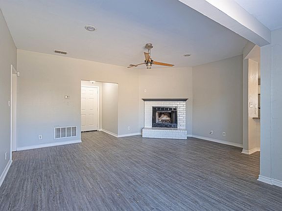 5th image of 5605 Calais Dr