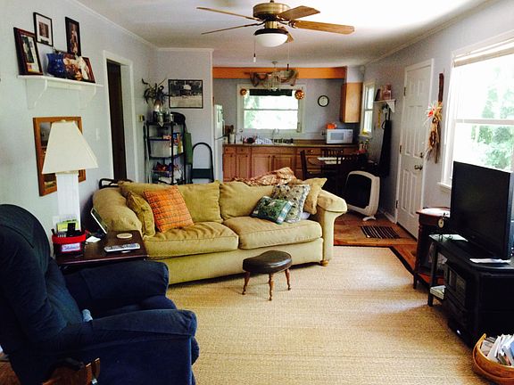 4th image of 1221 E Lakeshore Dr