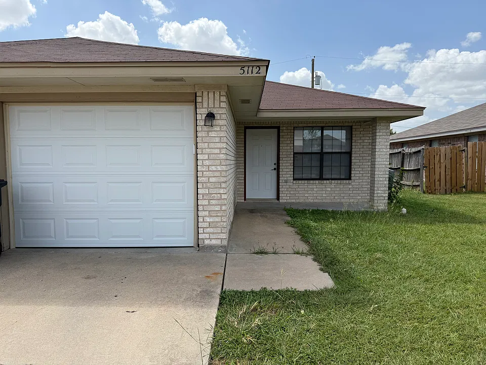 5112 Daybreak Dr
