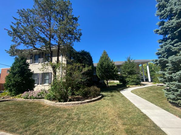 718 E Shabonee Trl APT 2C