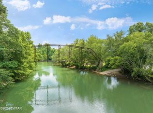 38 Campers Ln, Linden, TN 37096