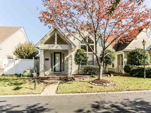 1136 Misty Isle Dr