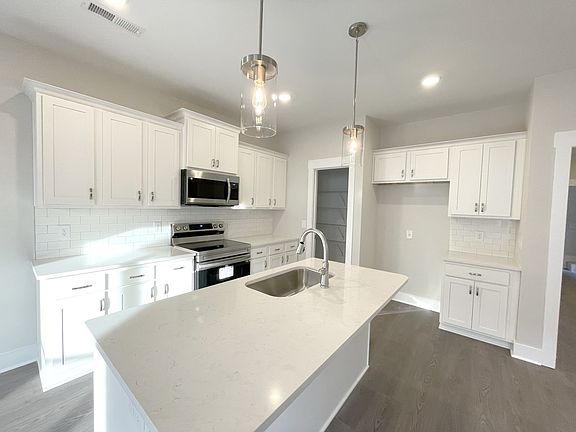 4th image of 1430 Vanner Ct Lot 409