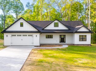 22 E Golden Is, Nancy, KY 42544