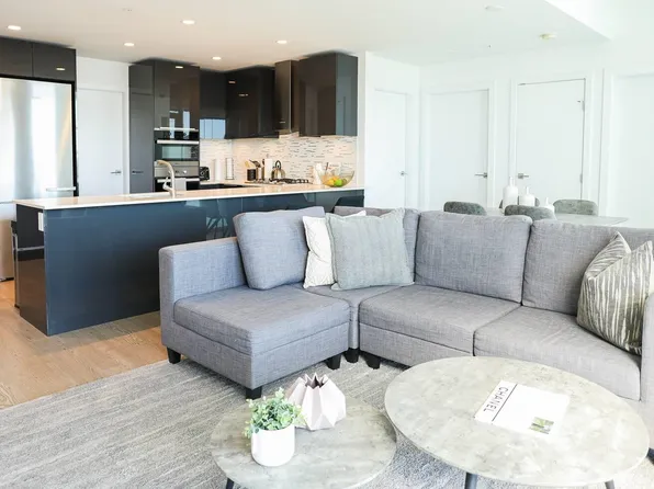 1283 Howe St #4103, Vancouver, BC V6Z 0E3