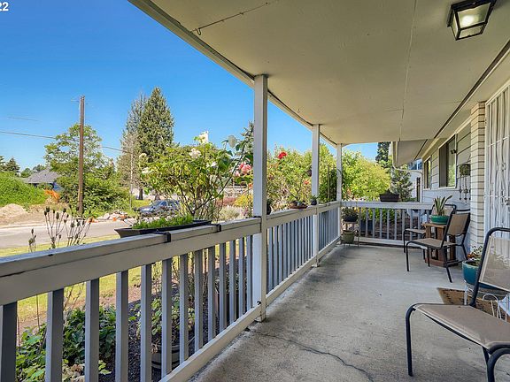 4th image of 5601 NE 45th Ave
