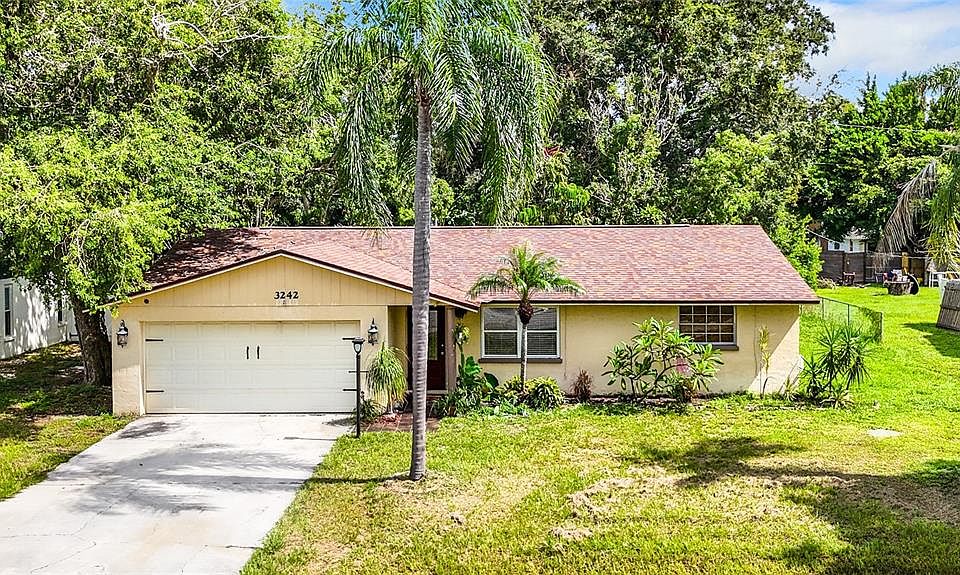 1st image of 3242 Village Ln