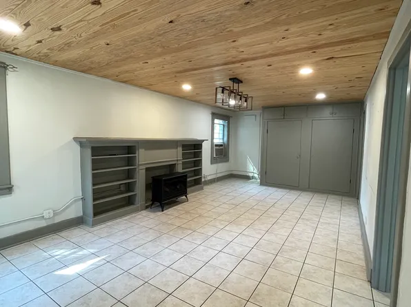 1106 11th Ave N, Columbus, MS 39701