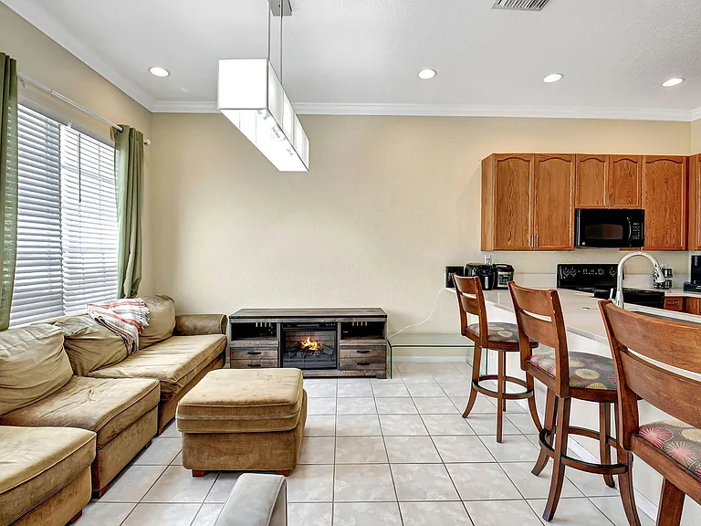 608 NW 25th Ave — Photo 9