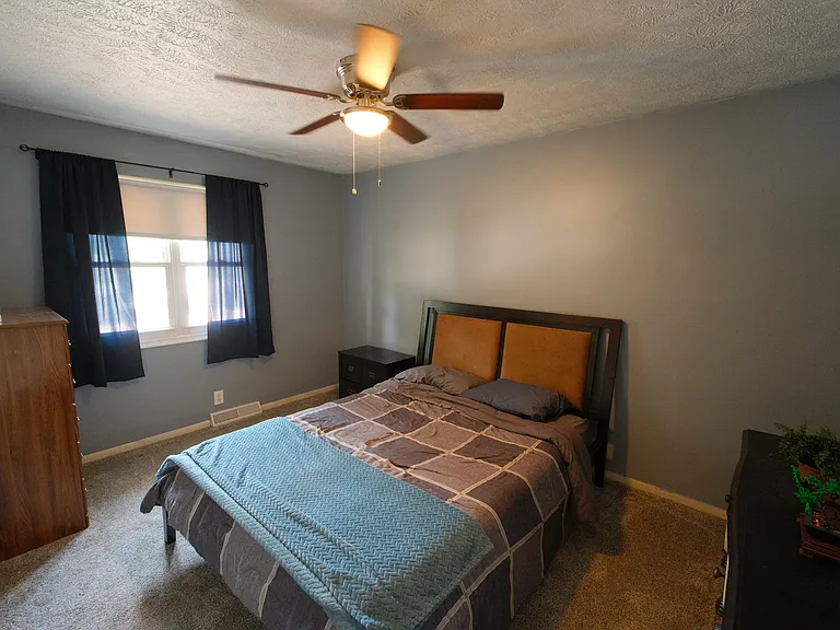13520 Glenn St — Photo 10