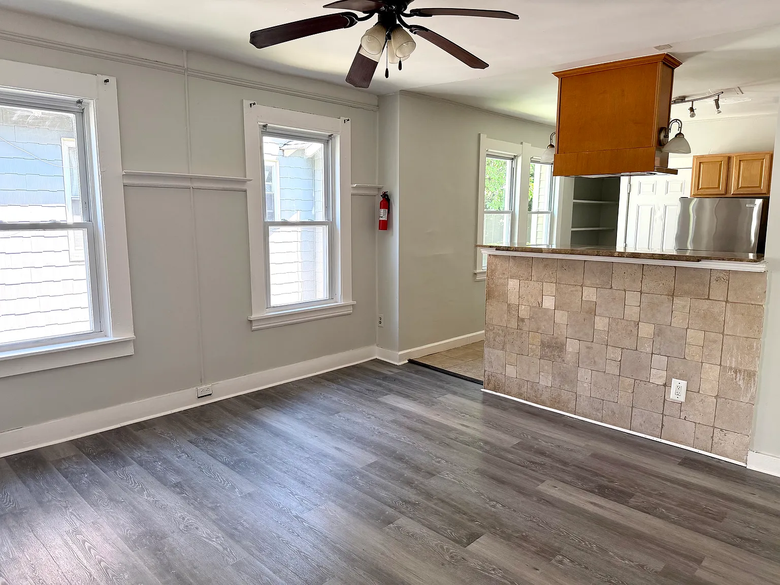4 bed, 1200 sqft, $2,800 — Photo 3