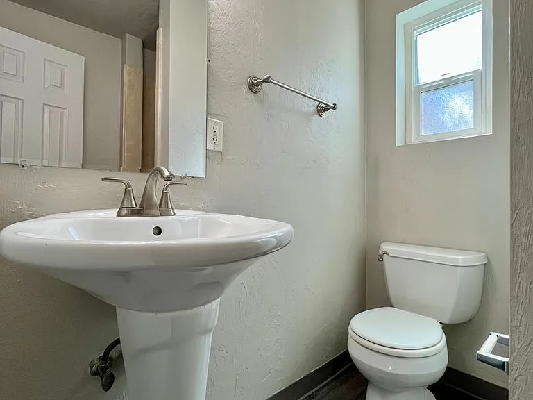 765 E 18th Ave #5 — Photo 3