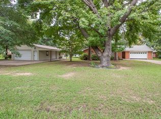 137 Xit Ranch Rd, Trinidad, TX 75163