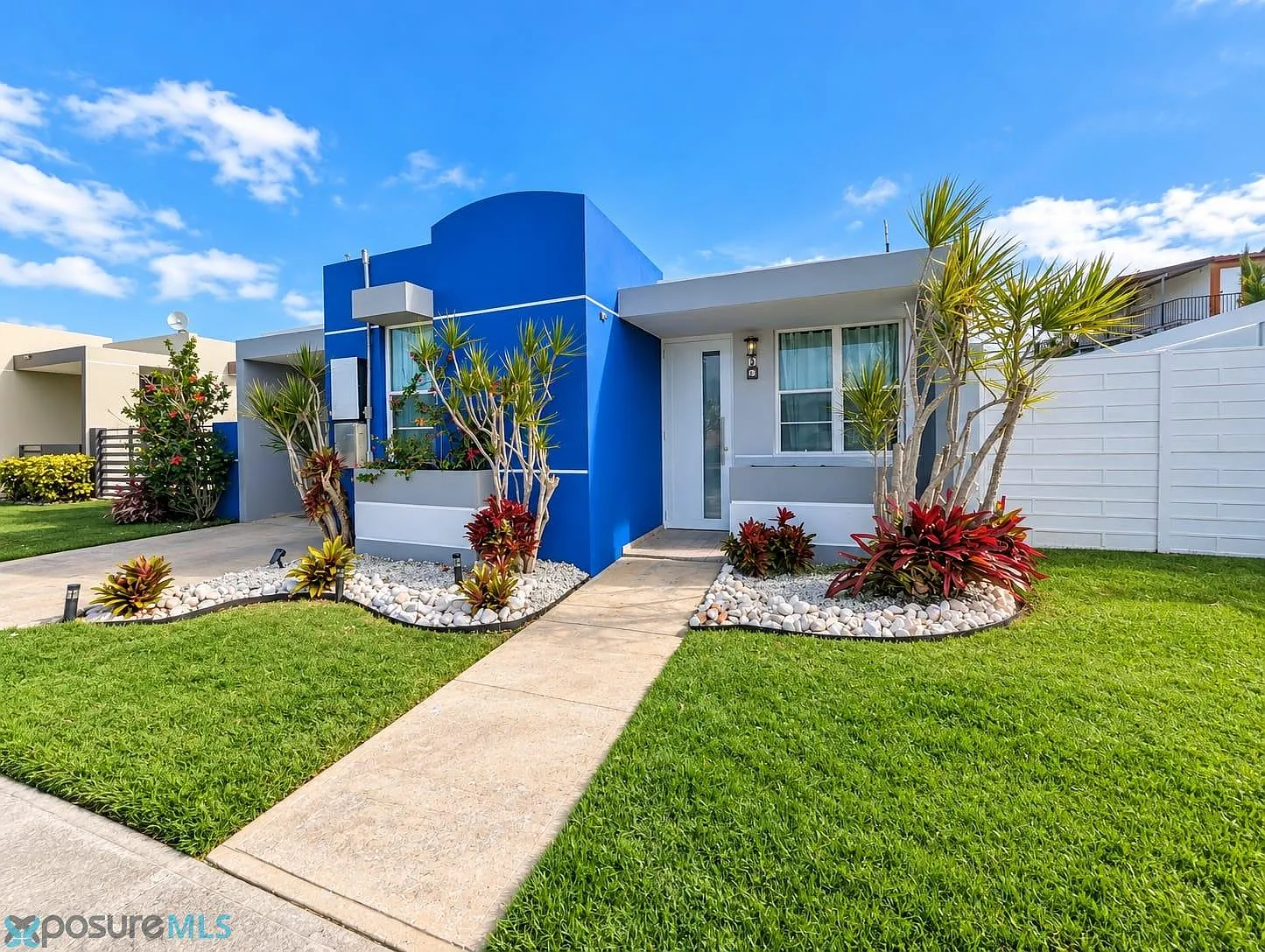 3 bed, 2.0 bath, 1300 sqft, $1,800 — Photo 1