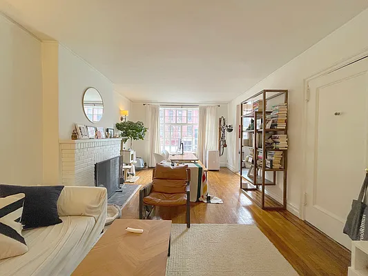 Rented by Compass | media 7