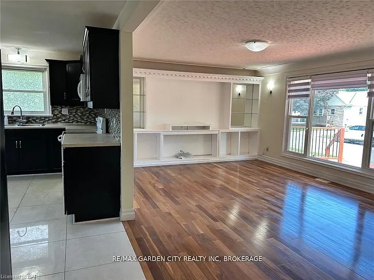 834 David St #UPPER — Photo 6