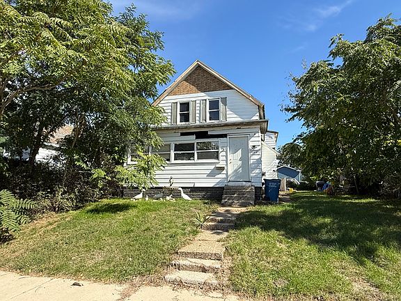 2nd image of 1722 Tennessee St