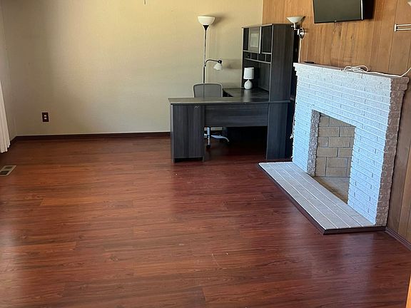 2nd image of 4040 Marlow Ct