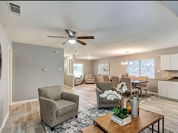 4th image of 4121 Twin Falls St