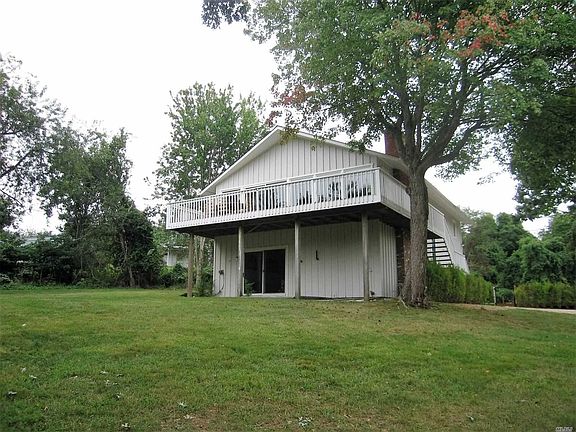 3rd image of 60 Cobbetts Ln