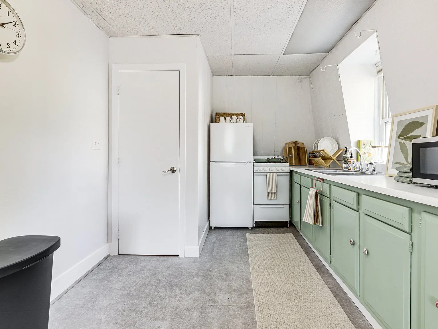 1 bed, $3,000 — Photo 4