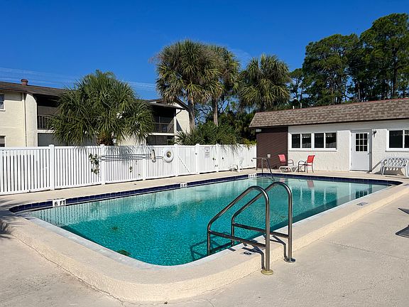 2nd image of 5521 Bay Blvd APT 105