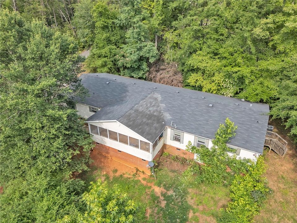 1st image of 110 Diane Dr