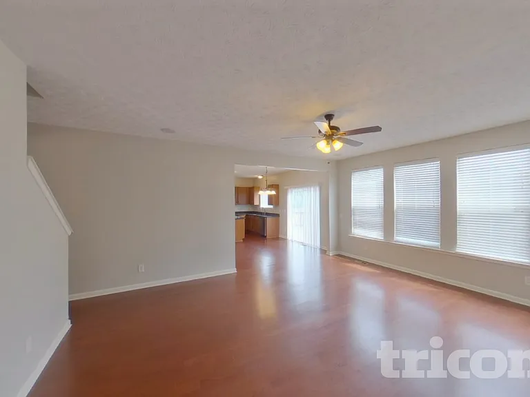 6429 Sunnywood Dr — Photo 3