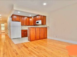 387 8th Ave #L1, New York, NY 10001