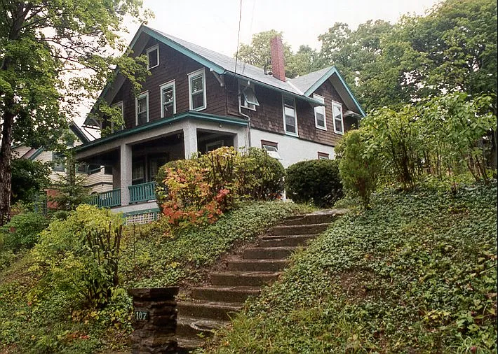 107 Elmwood Ave — Photo 13