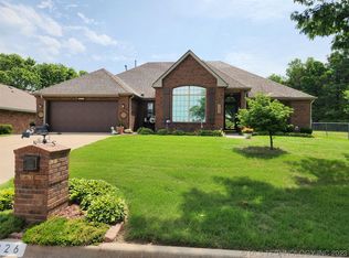 1926 Buckskin Ct, Bartlesville, OK 74006